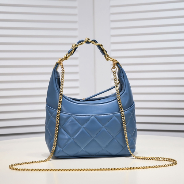 シャネルバッグ側面デザイン